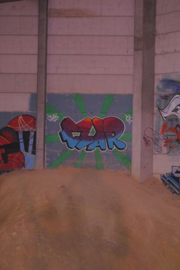 Graffiti Wall in Mainz - Photo by Bimmelbahn - CZAR, BT (2011)