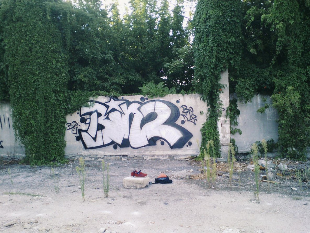 Graffiti Wall - Photo by Binser