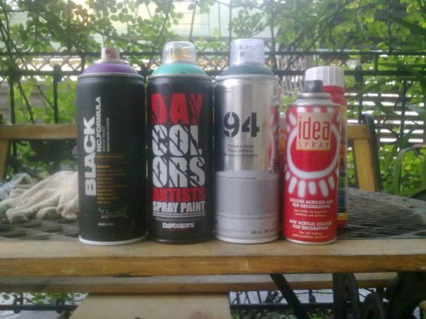 Graffiti Artwork - Photo by Bird