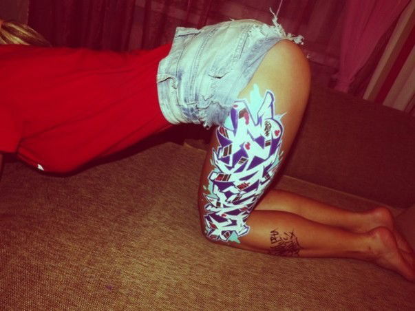 Graffiti Artwork - Photo by Bird