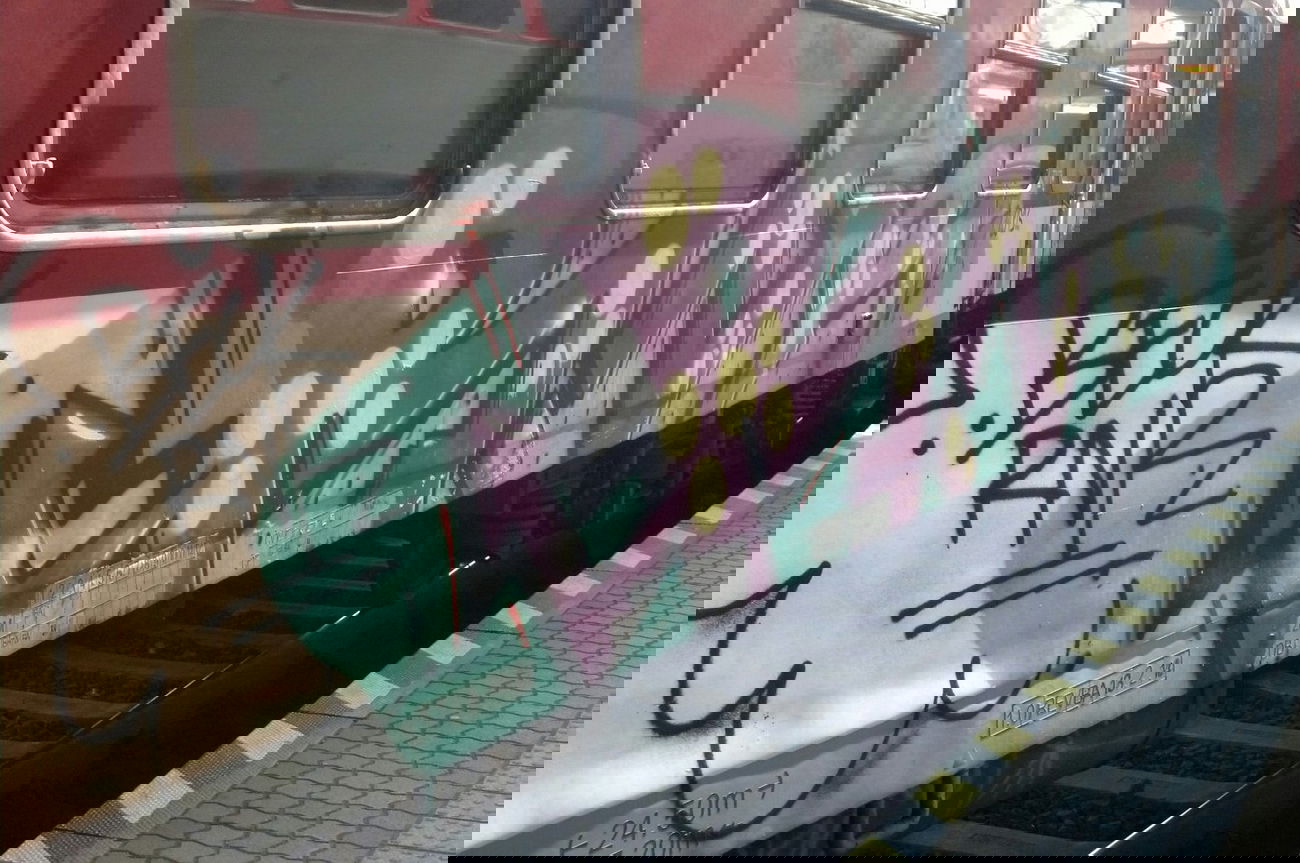 Graffiti Train - Photo by Bitumen - RNR, Bratislava