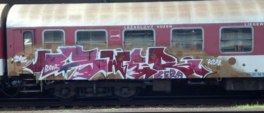 Graffiti Train - Photo by Bitumen - Swer