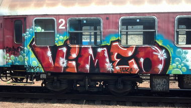 Graffiti Bombing - Photo by Bitumen - Vimeo