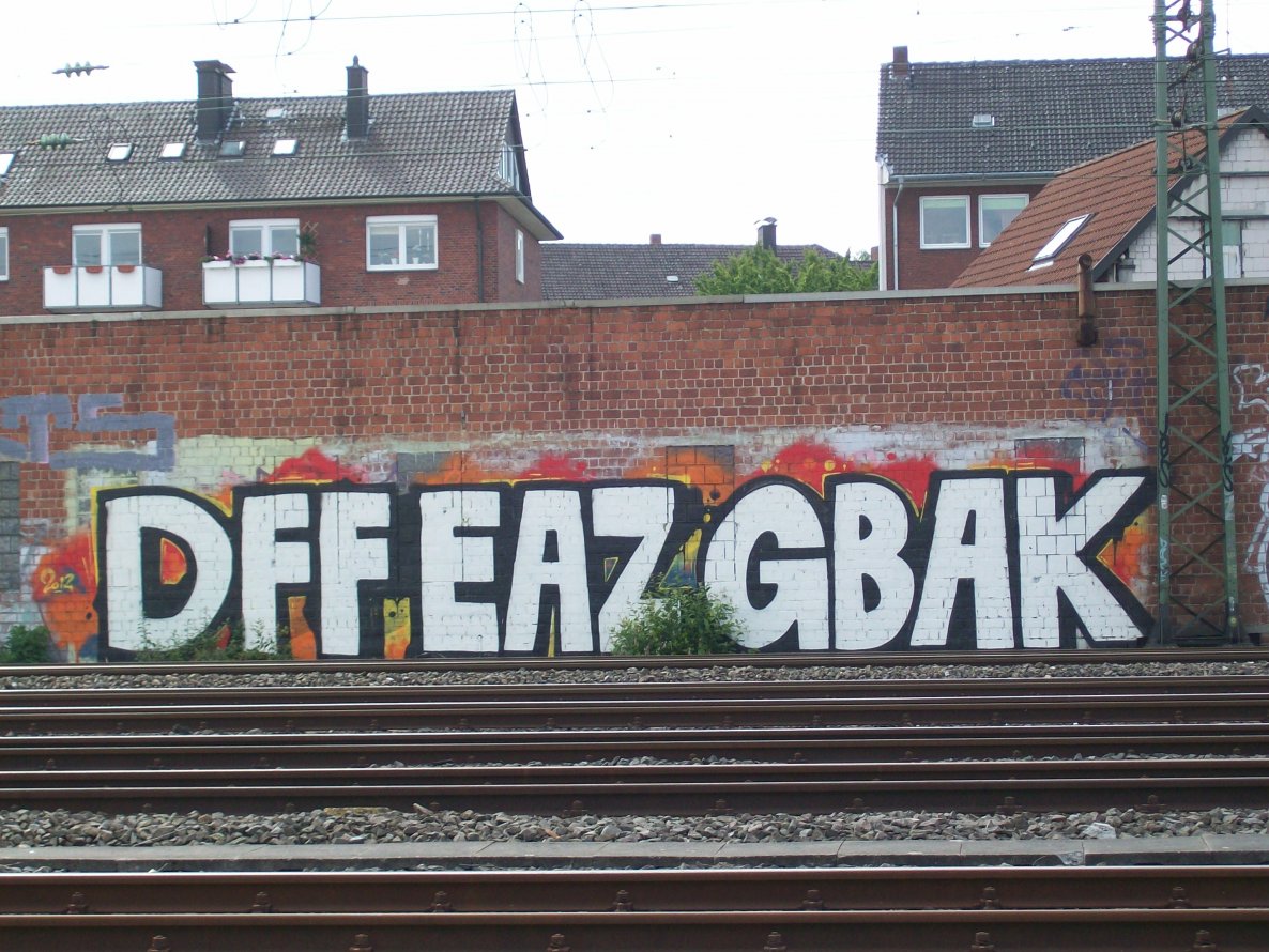 Graffiti Bombing - Photo by Bitumen - DFF, EAZ, GBAK