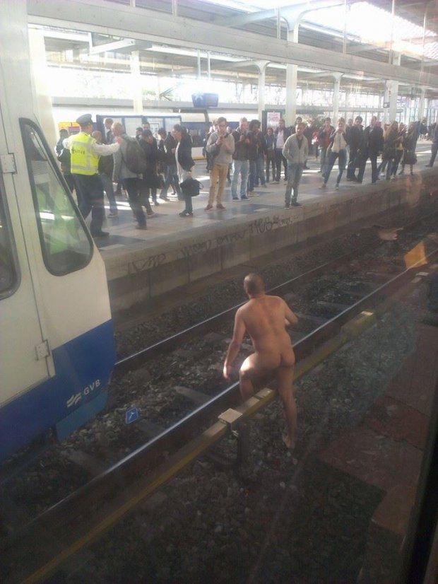 Graffiti Train - Photo by Blasenschwaeche - Nackte, Haut, und