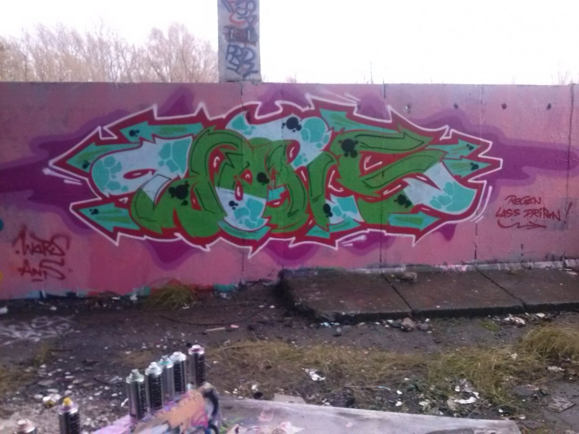 Graffiti Wall - Photo by BlauLicht - Wors