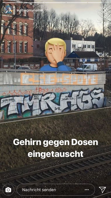 Graffiti Bombing - Photo by Bloede1 - TMR, HGS (2018)