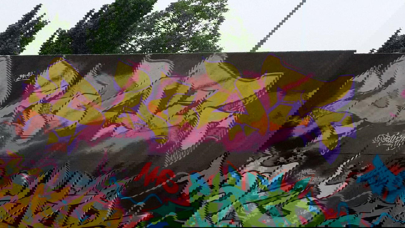 Graffiti Wall - Photo by Blunt_One - Blunt (2014)