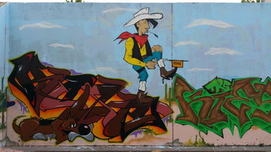 Graffiti Wall - Photo by Blunt_One - Kase, Trs