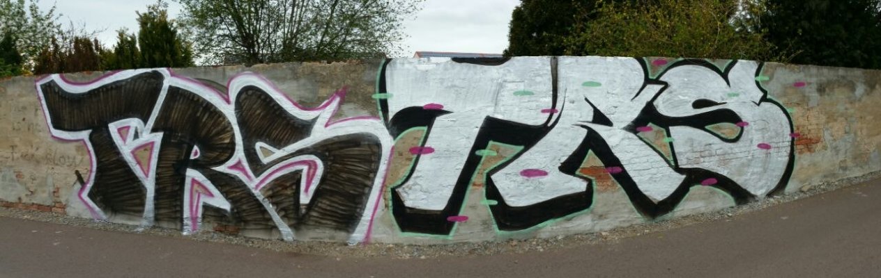 Graffiti Wall - Photo by Blunt_One