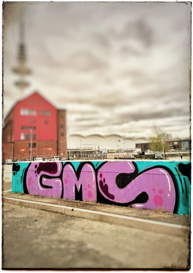 Graffiti Bombing in Hamburg  - Photo by BobBockwurst - Hamburg