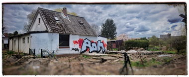 Graffiti Bombing in Hamburg  - Photo by BobBockwurst - RDM (2017)