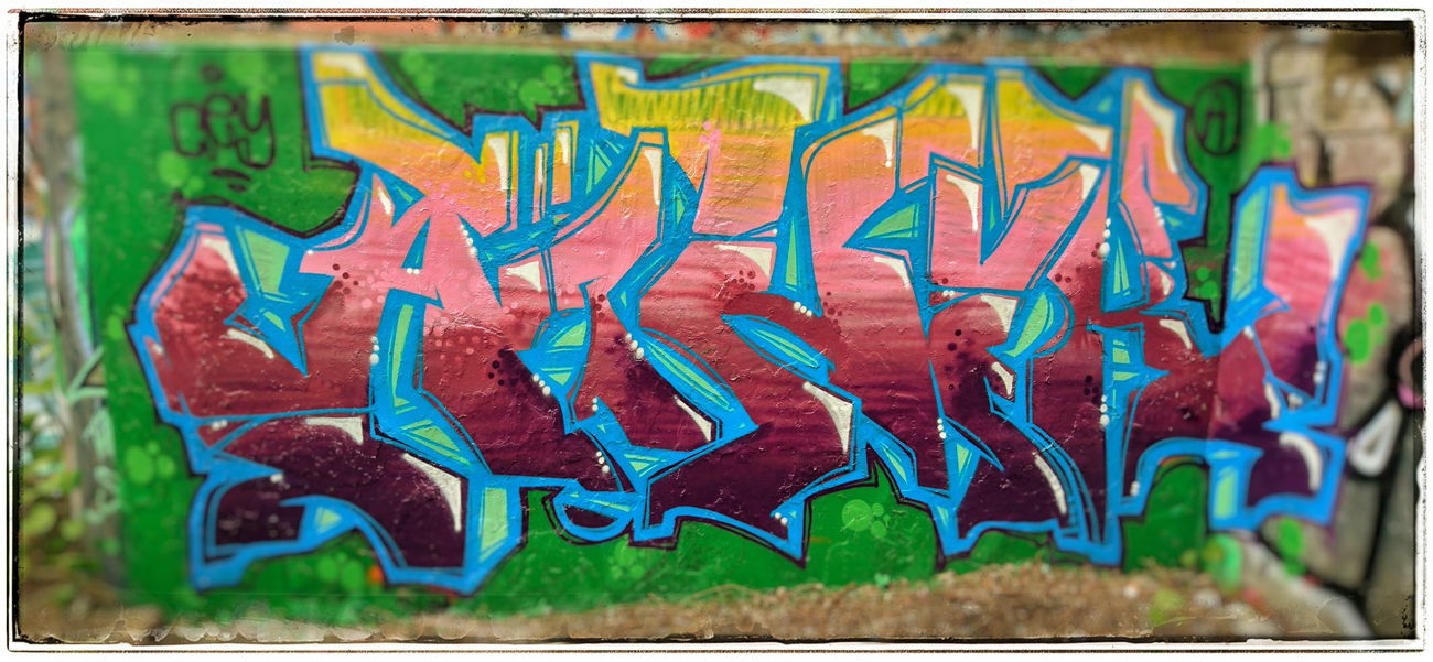 Graffiti Wall in Hamburg - Photo by BobBockwurst - Ainek (2017)