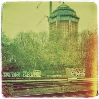 Graffiti Bombing in Hamburg - Photo by BobBockwurst - Hamburg