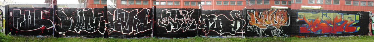 Graffiti Wall in Neubrandenburg - Photo by BobBockwurst - Rums, Bulak, Kenia (2009)