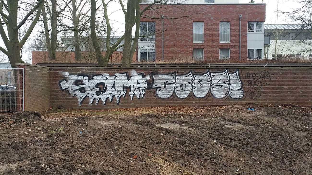Graffiti Wall - Photo by BoesER - rdk, hamburg