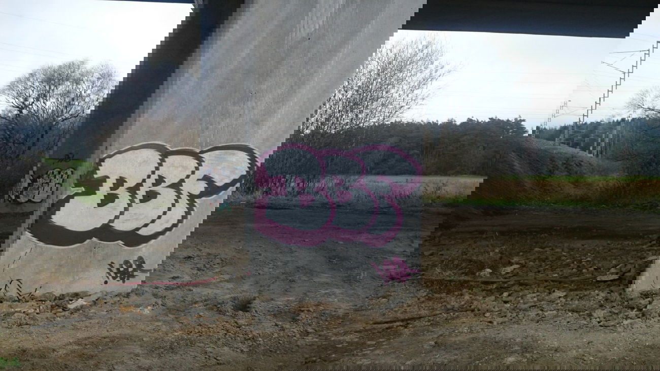 Graffiti Wall - Photo by BomBingForever