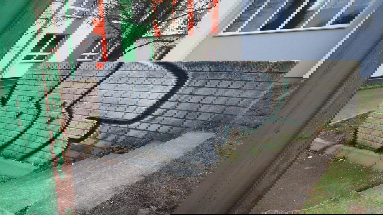 Graffiti Bombing - Photo by BomBingForever