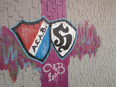 Graffiti Wall - Photo by BomBingForever (2011)