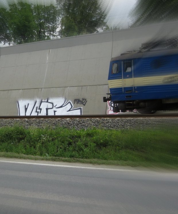 Graffiti Bombing - Photo by BomBingForever