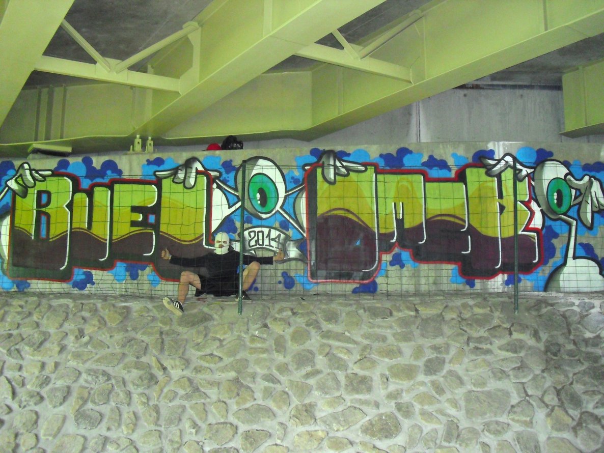 Graffiti Wall - Photo by BomBingForever (2014)