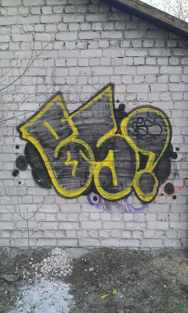 Graffiti Bombing - Photo by BombSistem