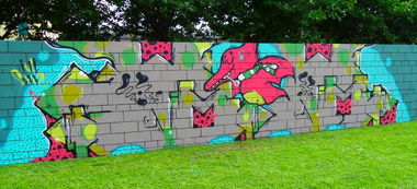 Graffiti Wall in Brescia - Photo by Boxeboxe - jurassic, park (2013)