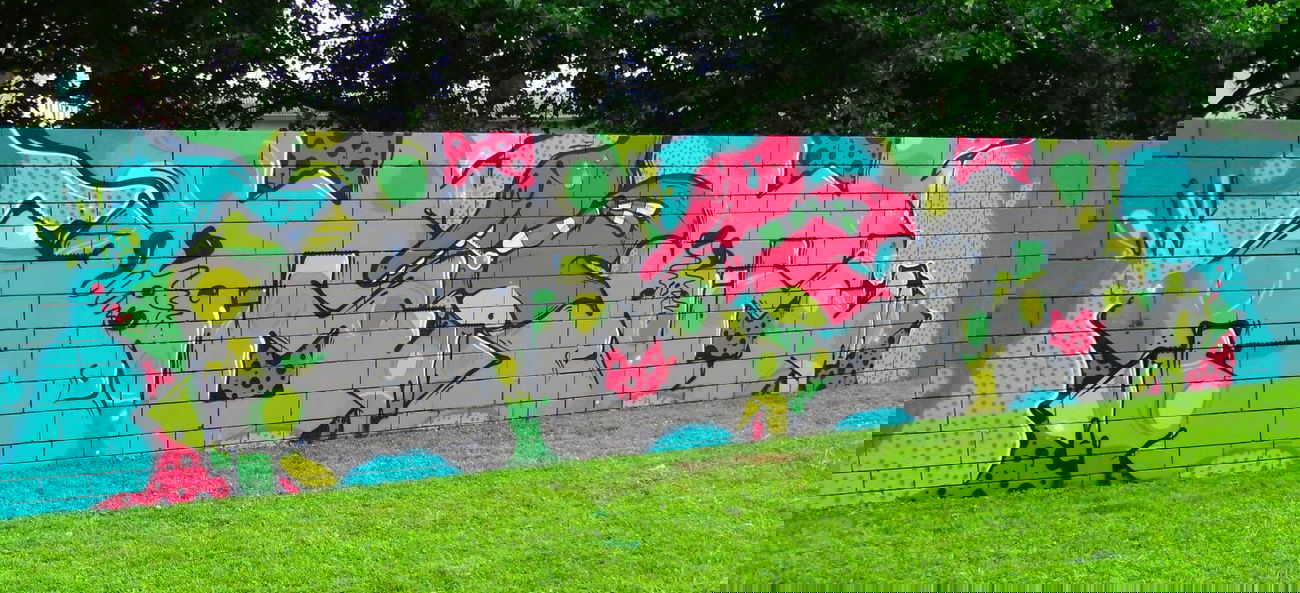 Graffiti Wall in Brescia - Photo by Boxeboxe - jurassic, park (2013)