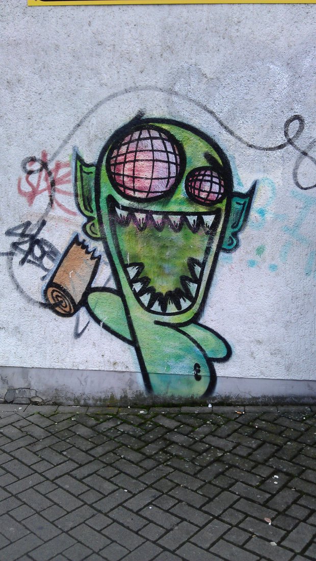 Graffiti Wall - Photo by Brain - Dynamite, Alien.Wetzlar, Character