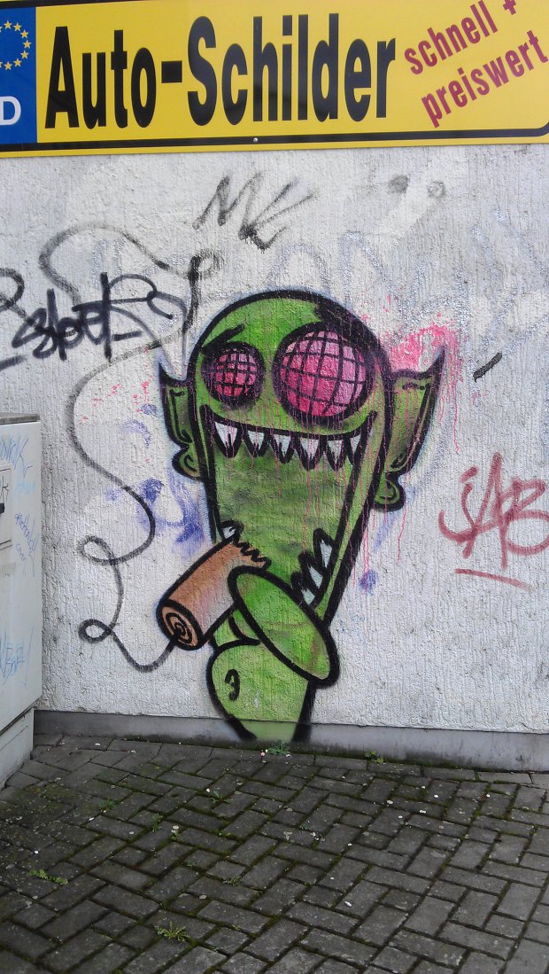 Graffiti Wall - Photo by Brain - Dynamite, Alien.Wetzlar, Character
