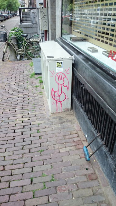 Graffiti Street Art in Amsterdam - Photo by Brain - bird, tag