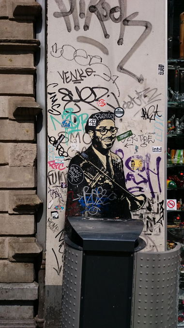 Graffiti Street Art - Photo by Brain - boes, kone, nor