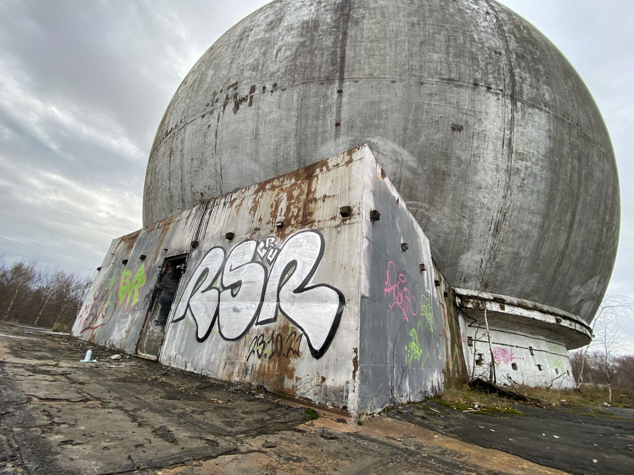 Graffiti Wall - Photo by BugZBuNNy