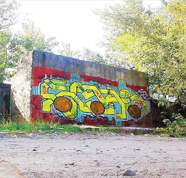 Graffiti Wall - Photo by BuhR (2013)