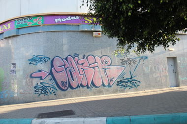 Graffiti Bombing - Photo by Bumsbert - Gran, Canaria