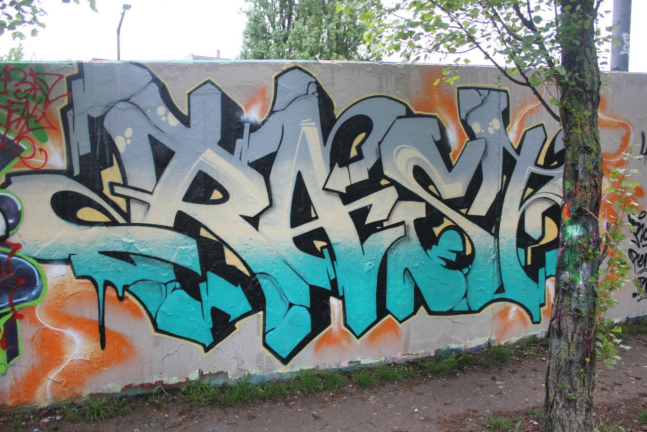 Graffiti Wall in STUTTGART - Photo by Bumsbert