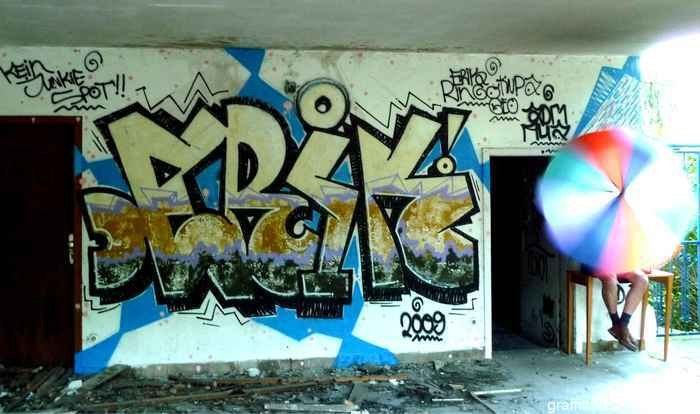 Graffiti Wall - Photo by Bumsbert