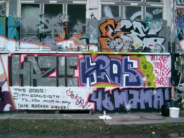 Graffiti Wall - Photo by Bumsbert