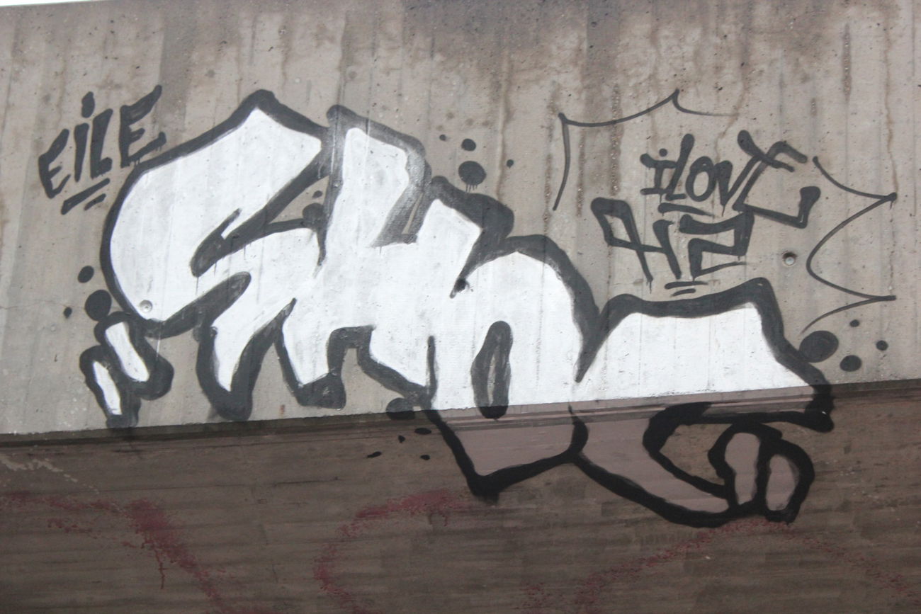 Graffiti Wall in STUTTGART - Photo by Bumsbert