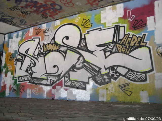 Graffiti Wall - Photo by Bumsbert