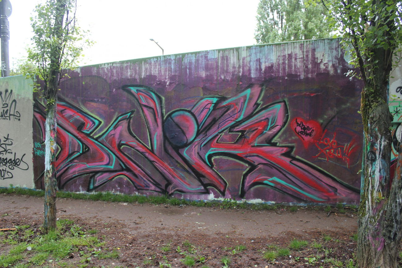 Graffiti Wall in STUTTGART - Photo by Bumsbert