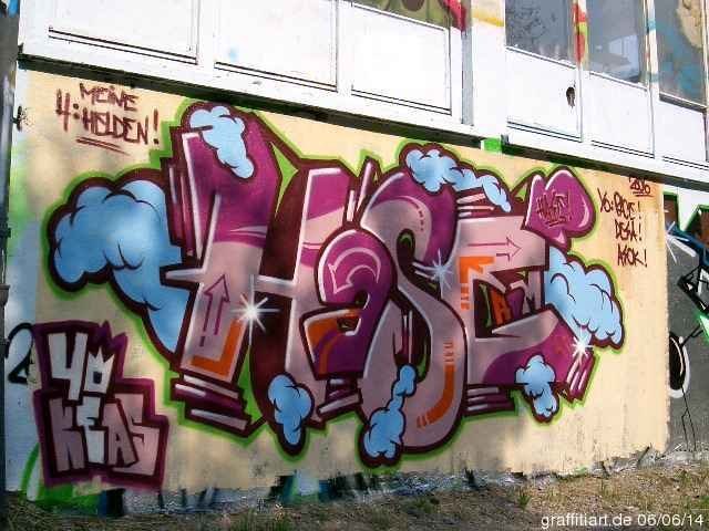 Graffiti Wall - Photo by Bumsbert