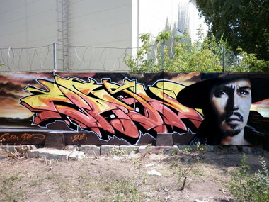 Graffiti Wall - Photo by Bunt - Cayno/???? (2011)