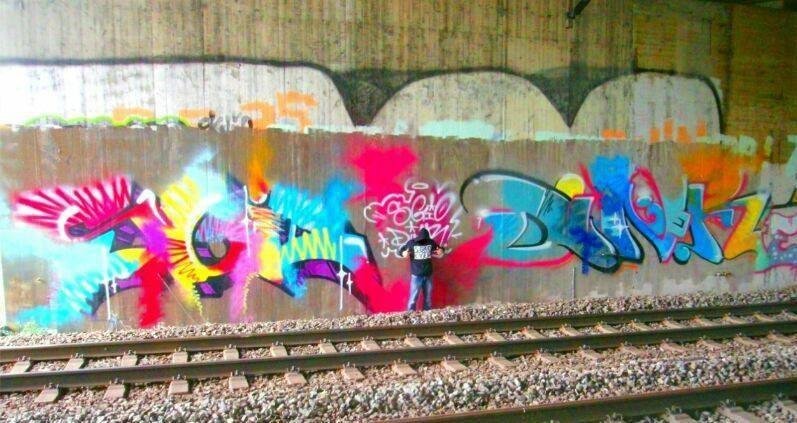 Graffiti Wall - Photo by Bunteropa - SGIO, X, DINAR (2014)