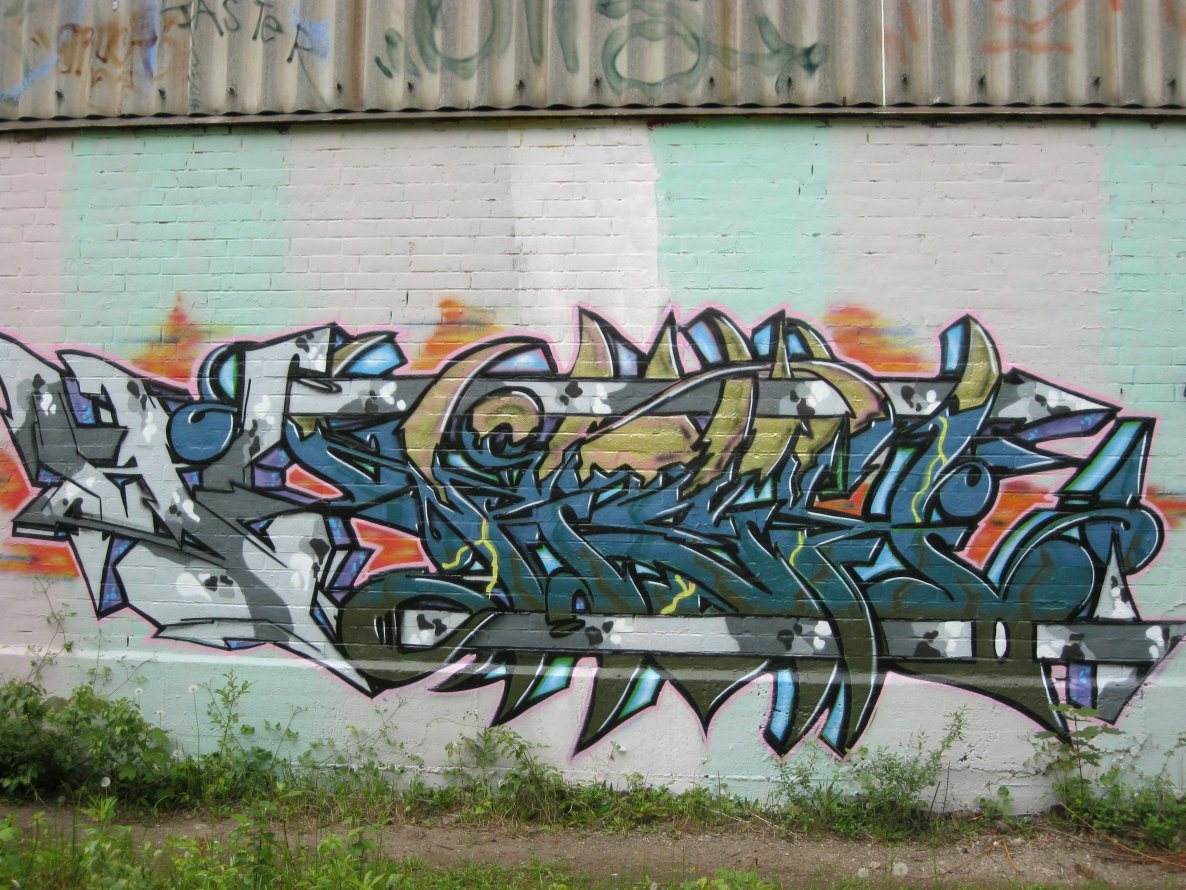 Graffiti Wall in Kiel - Photo by CALUE - TREX (2012)