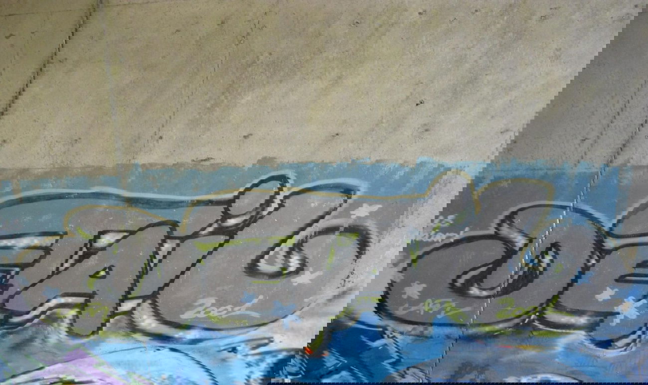 Graffiti Bombing in Kiel - Photo by CALUE - Detail (2001)