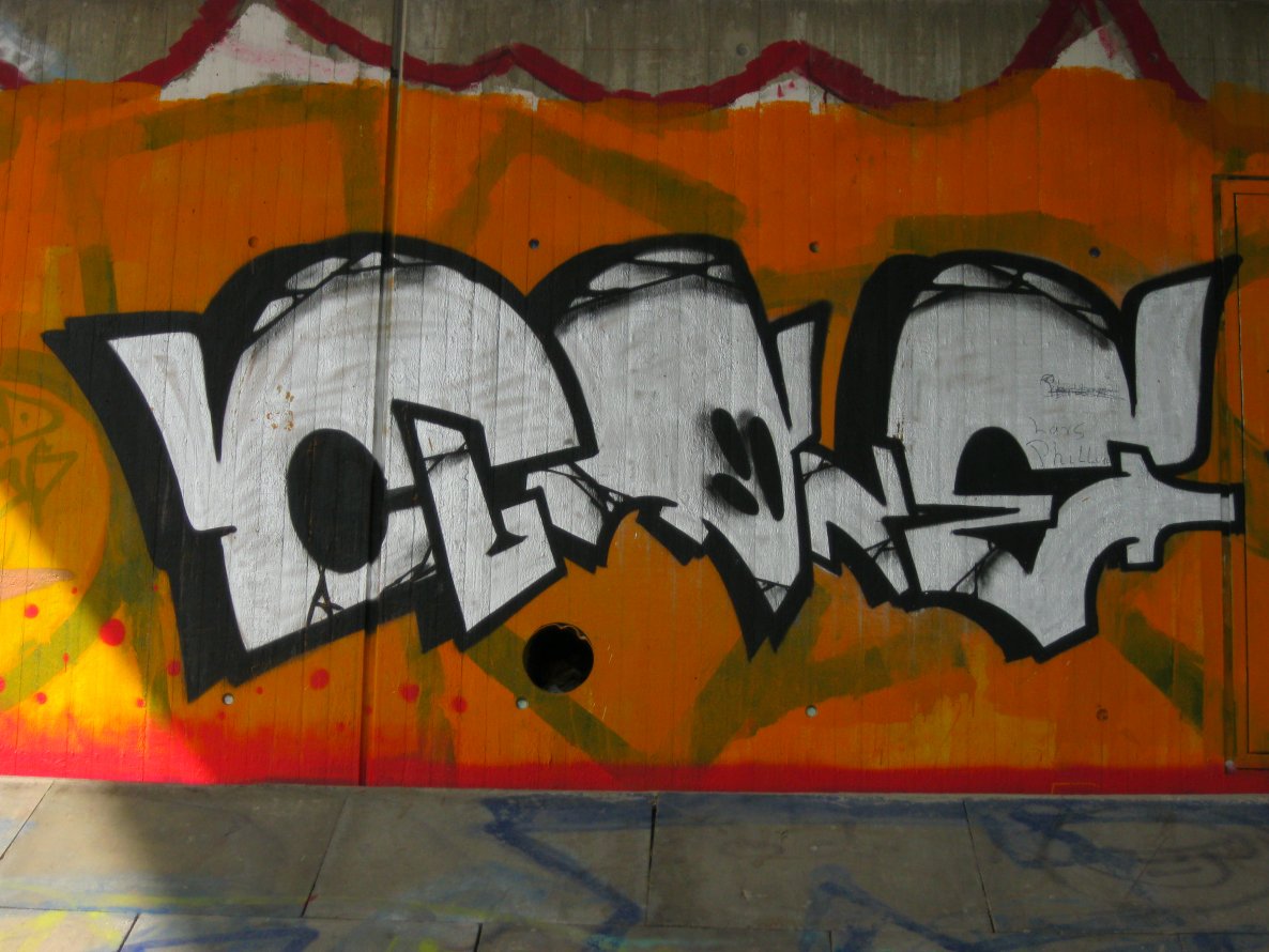 Graffiti Bombing in Kiel - Photo by CALUE - CLONE (2012)