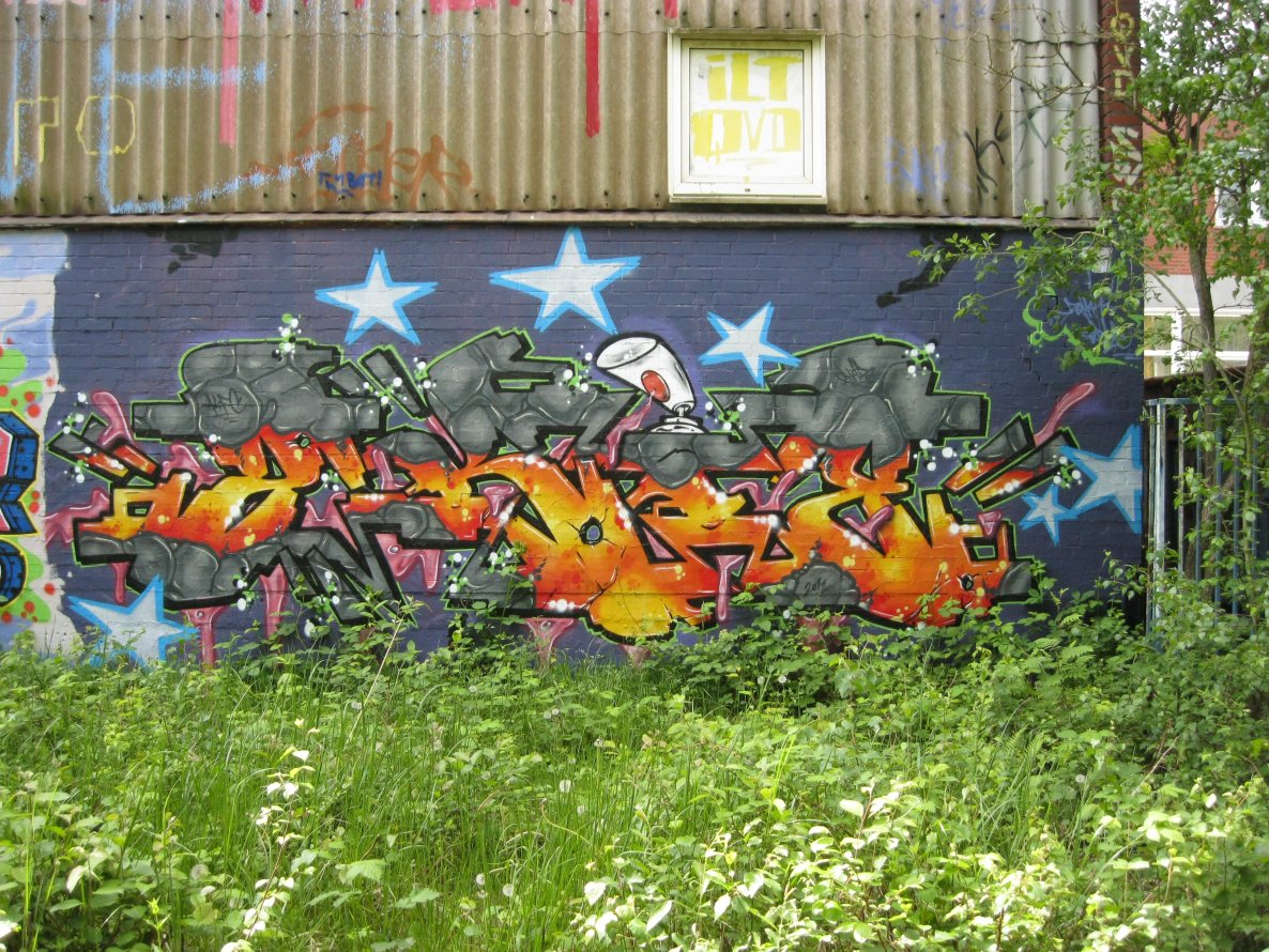 Graffiti Wall in Kiel - Photo by CALUE - zkie, kfc