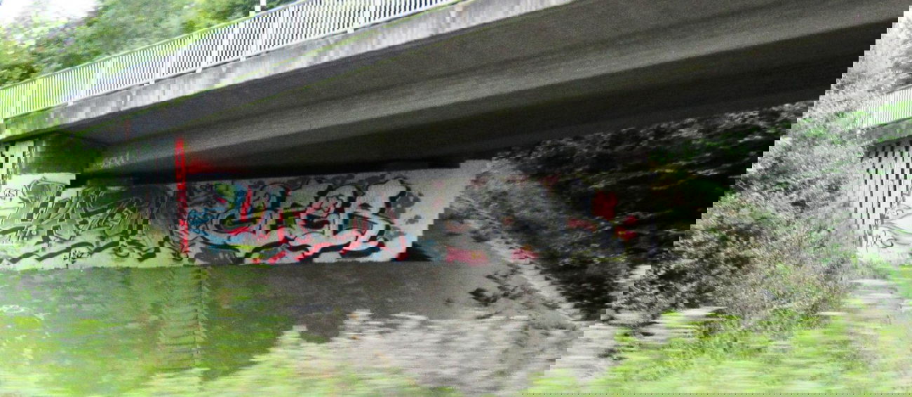 Graffiti Bombing in Kiel - Photo by CALUE - yazm, sper