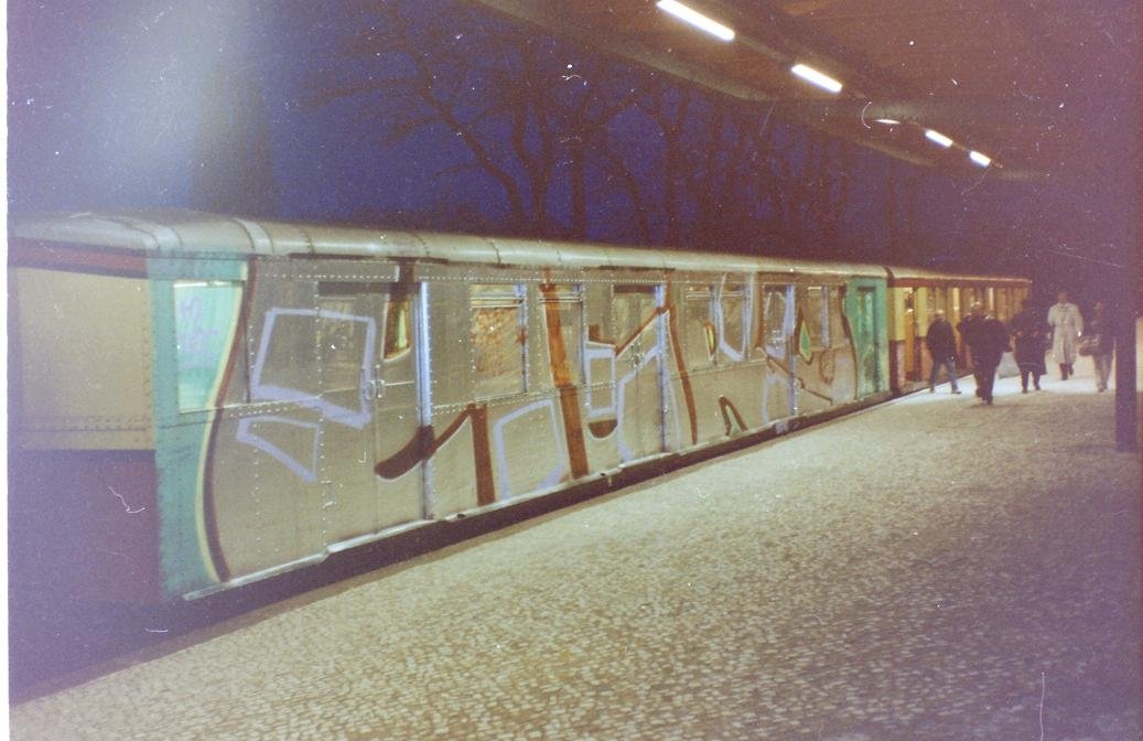 Graffiti Photo by CANFLY - hero, GHS, SBahn